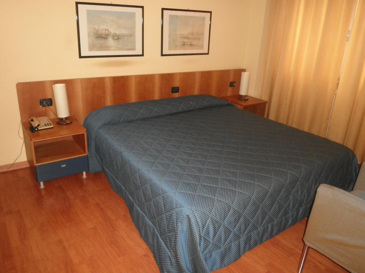 Hotel Selide Desio Ngoại thất bức ảnh