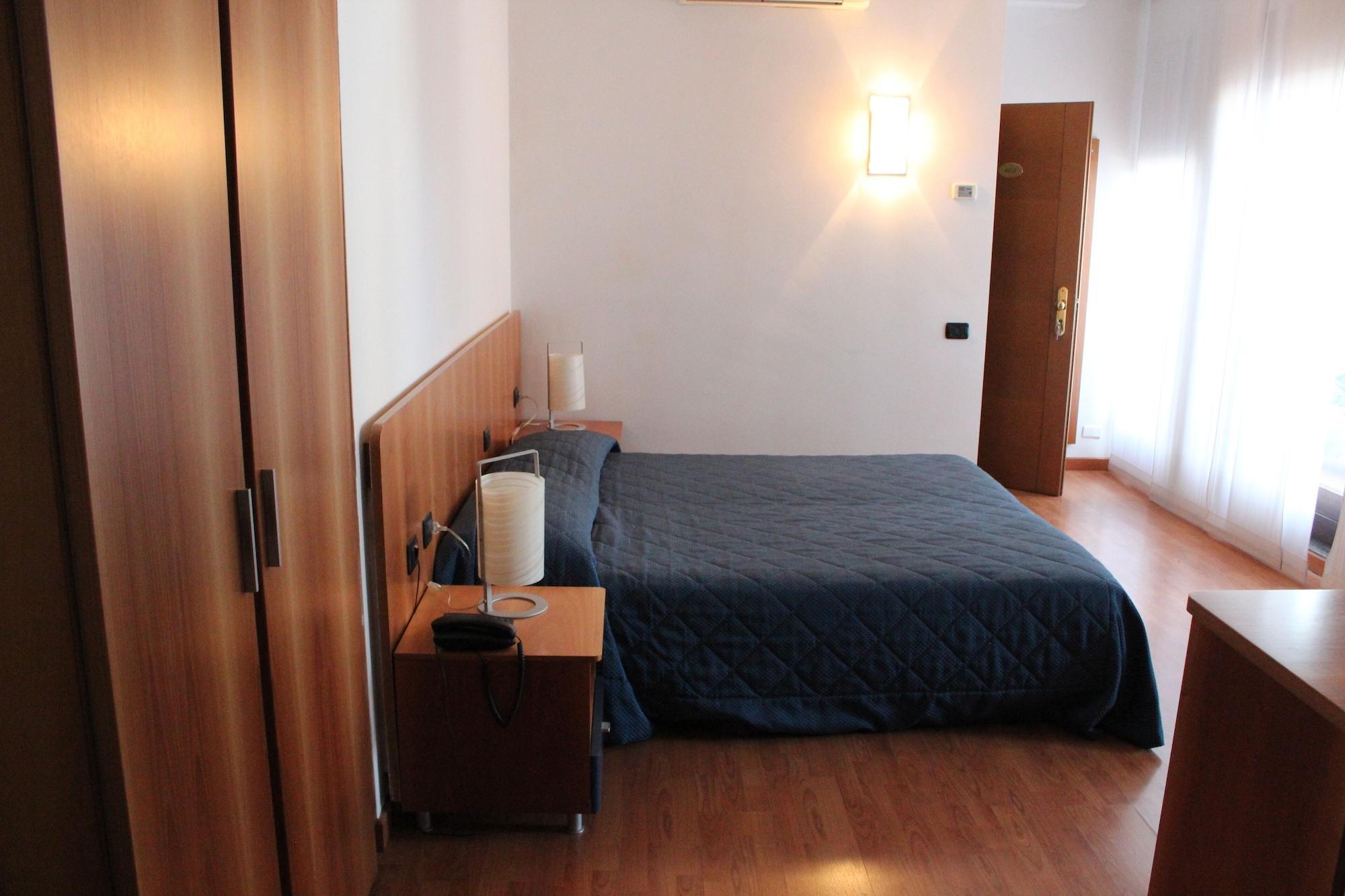 Hotel Selide Desio Ngoại thất bức ảnh