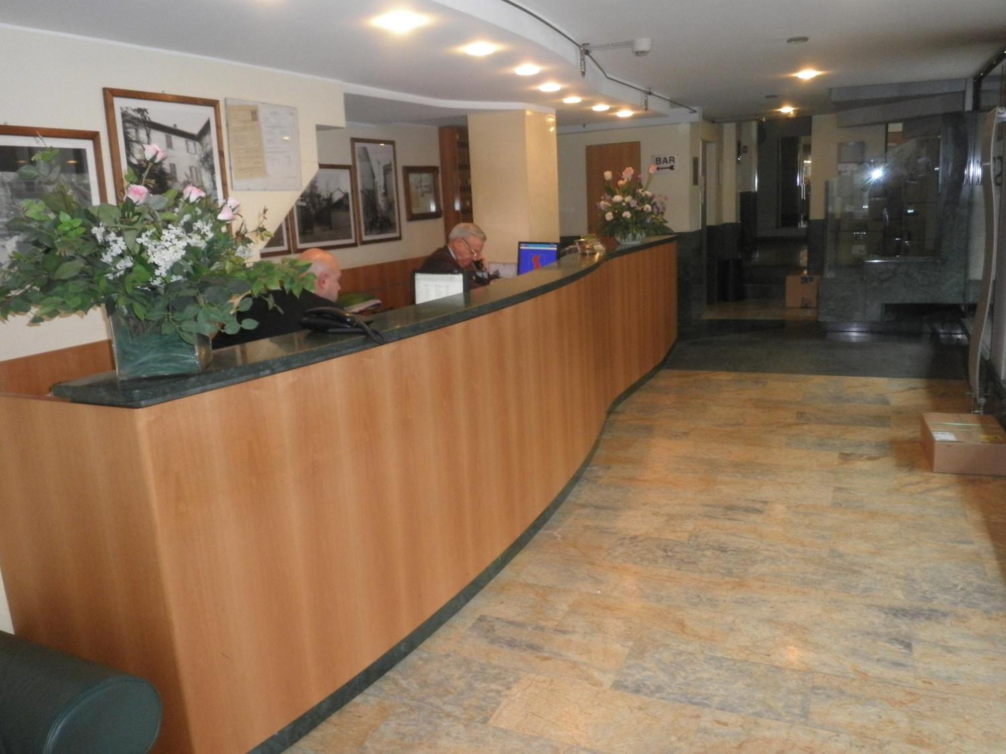 Hotel Selide Desio Ngoại thất bức ảnh